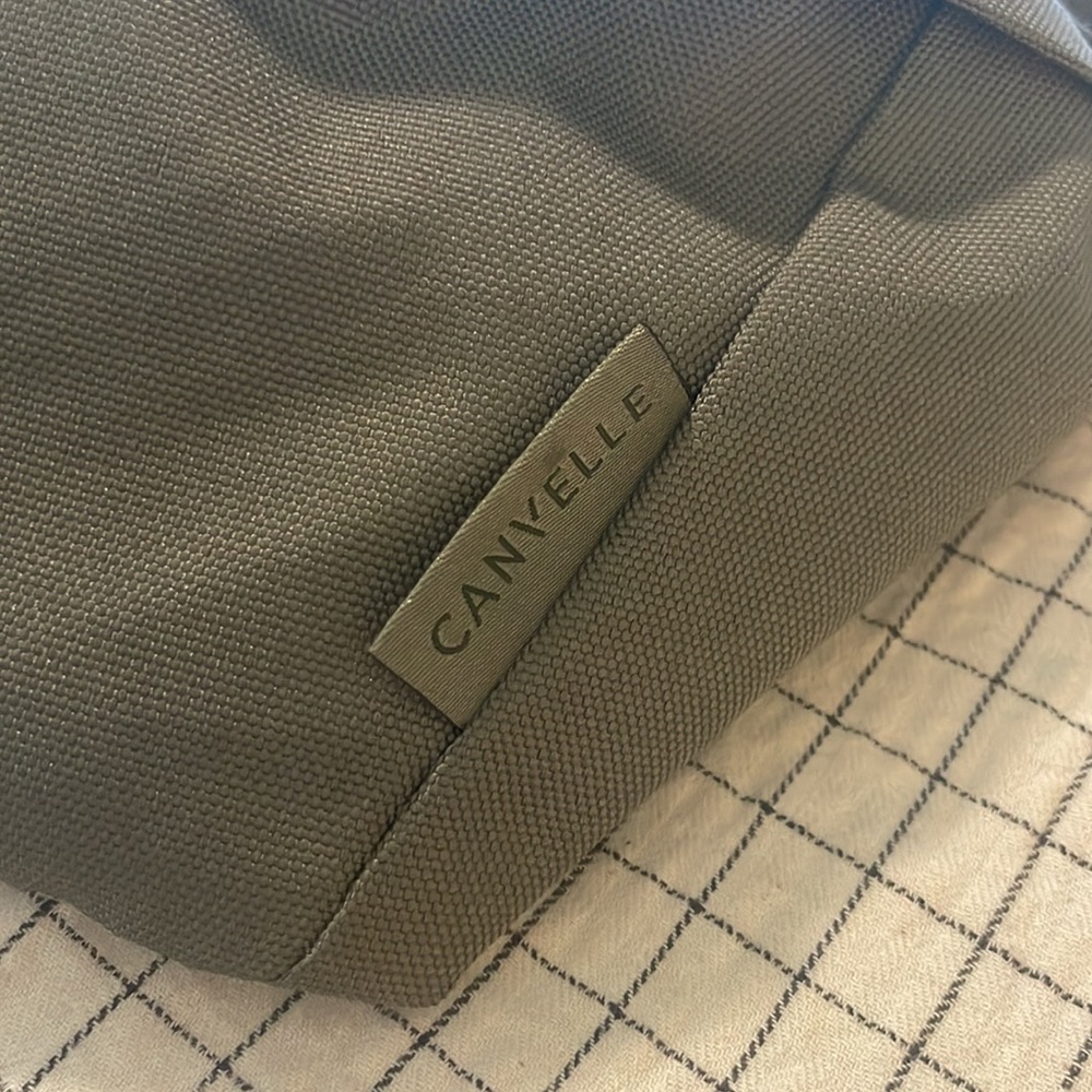 Canvelle Classic Fanny Pack - Picture 2 of 6